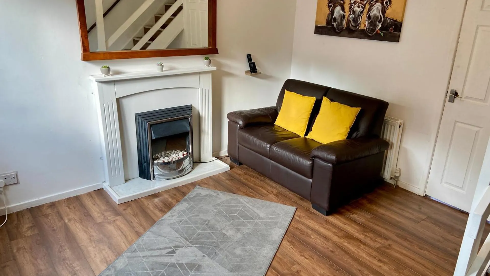 Comfortable 1 Bed House In Batley - Sleeps 3 Feriehus